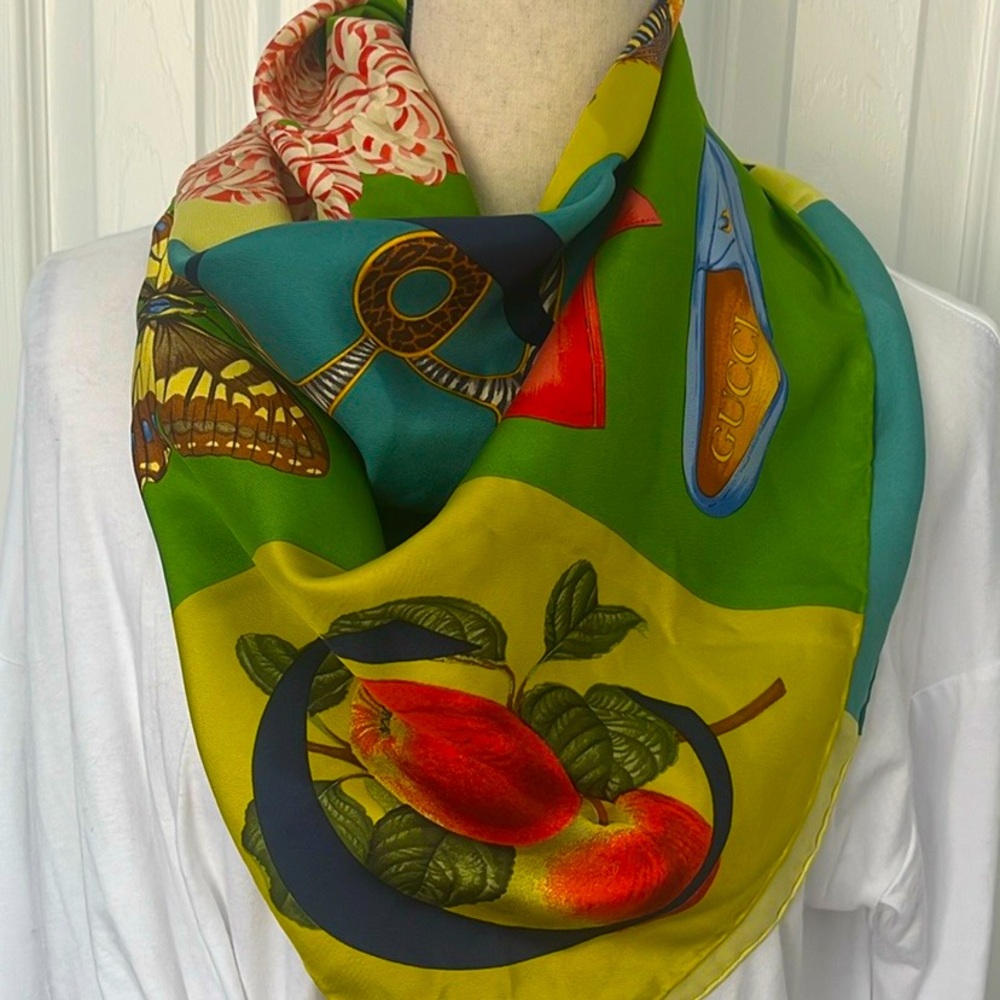 Gucci Vintage Logo Floral Butterfly Print Silk Scarf - Picture 2 of 8